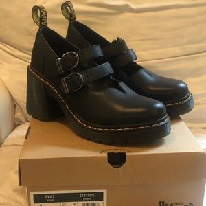 Dr. Martens Eviee
